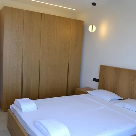 Vila Boyalikta Sueper Lueks Çeşme
