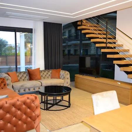 Boyalikta Sueper Lueks Villa Çeşme
