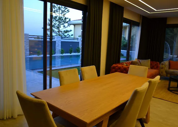 Villa Boyalikta Sueper Lueks Çeşme