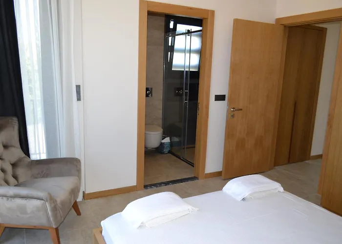 Boyalikta Sueper Lueks