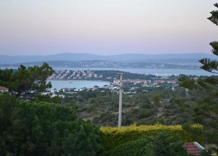 Boyalikta Sueper Lueks Villa *